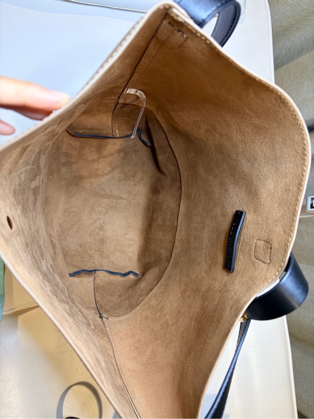 Old Navy Two-Tone Brown and Black Leather Shoulder Tote - Picture 9 of 10